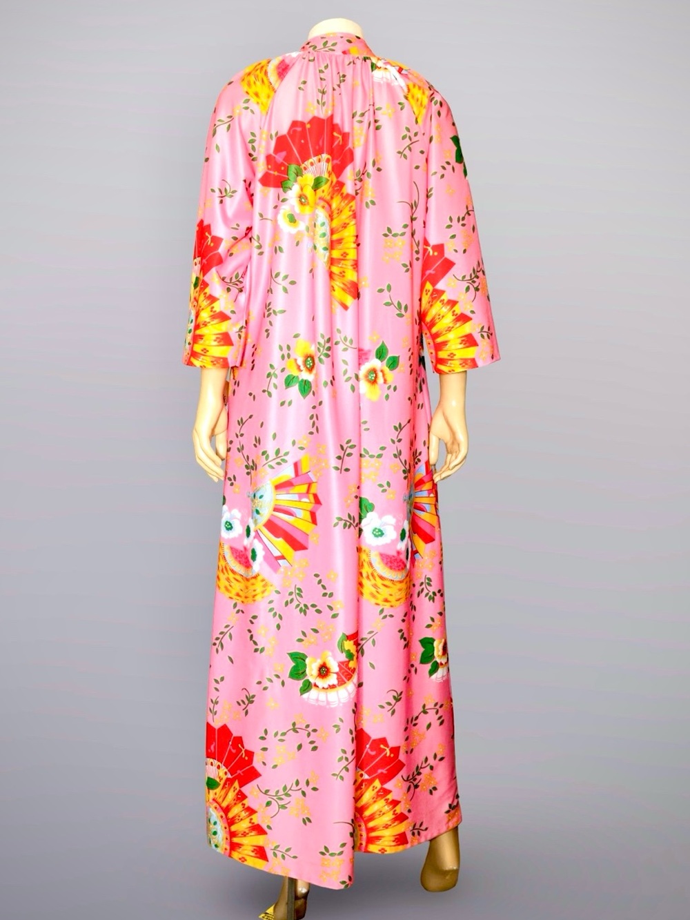1970s Pink Japanese Fan Floral Housedress Maxi Robe Kaftan Tie Neck Vintage - Picture 2 of 14